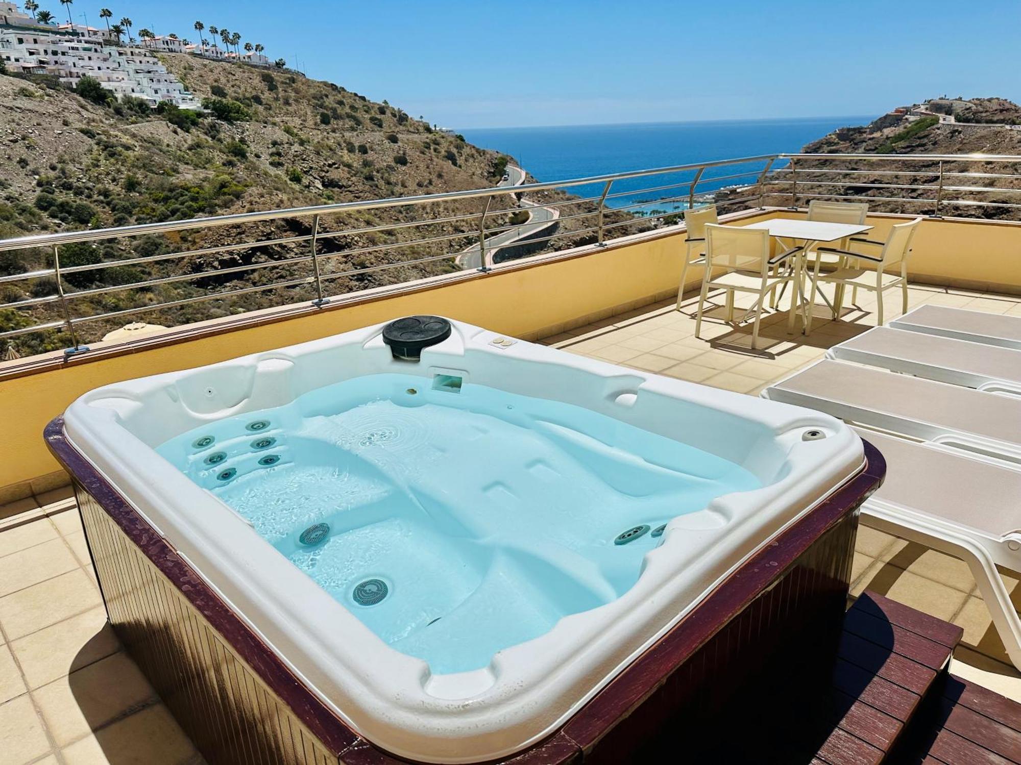 Aparthotel Holiday Club Sol Amadores 4*
