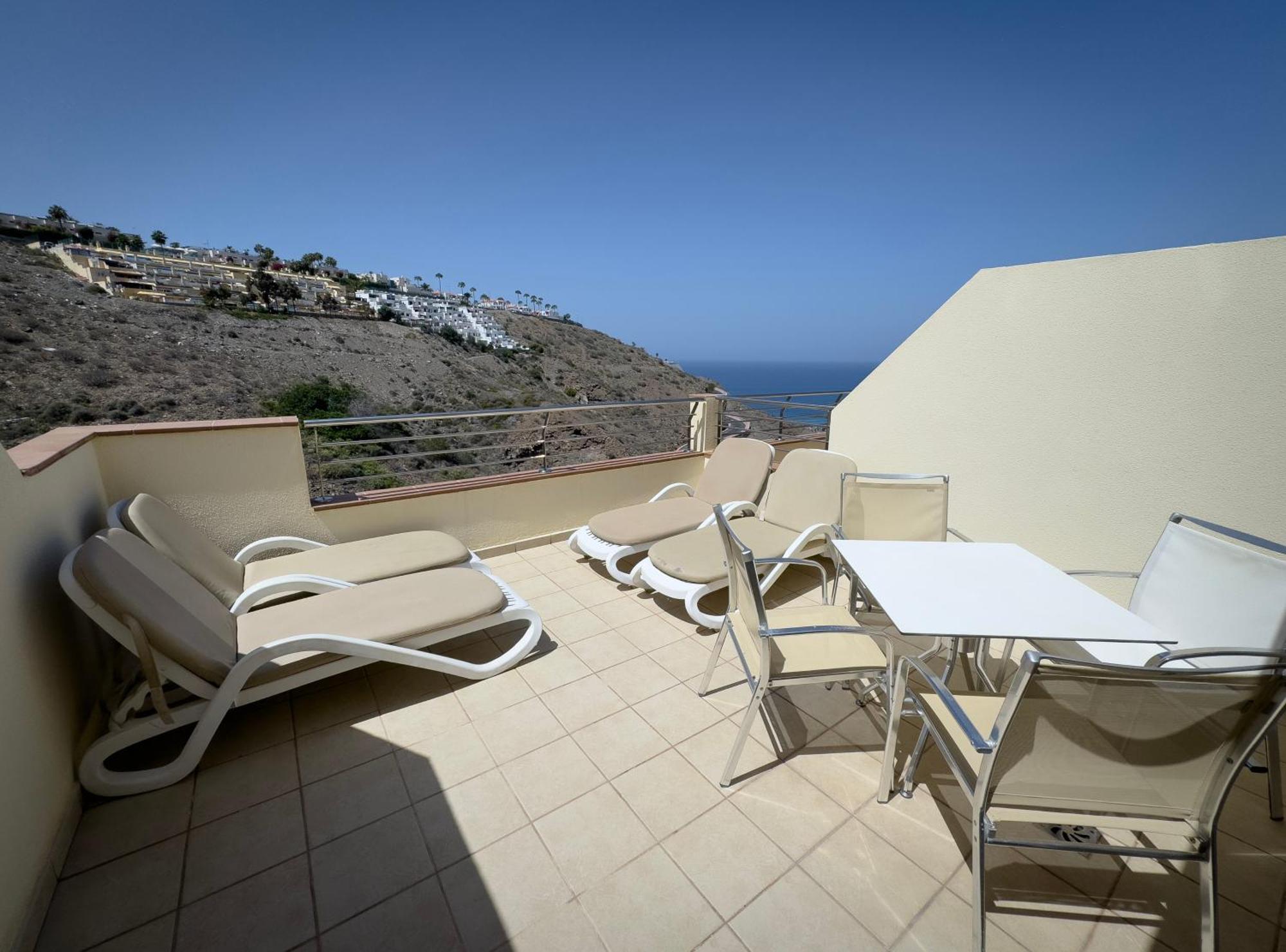 Aparthotel Holiday Club Sol Amadores 4*