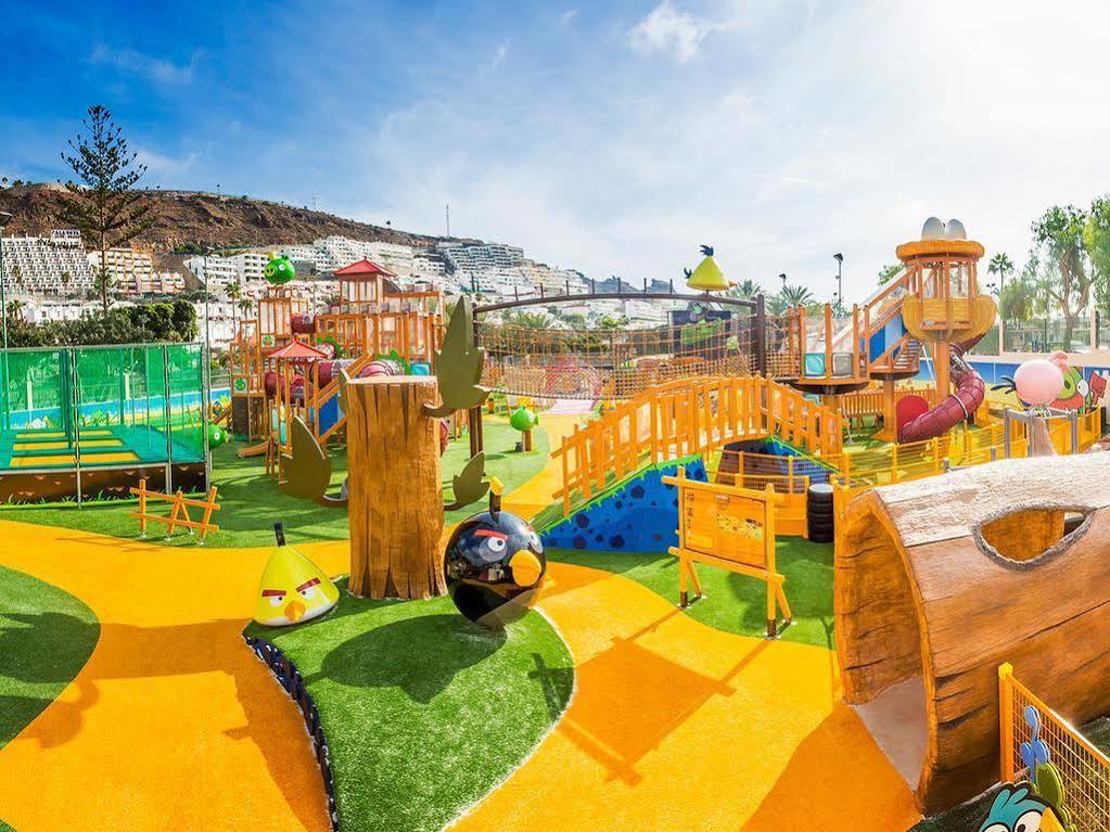 Aparthotel Holiday Club Sol Amadores 4*